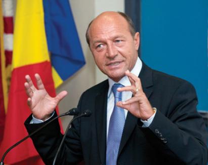 După ce a băgat ţara în colaps, Băsescu afirmă: Majorarea TVA a fost o greşeală